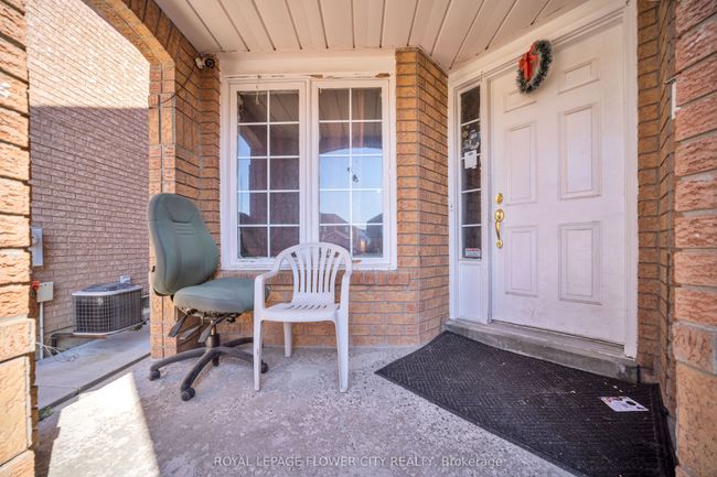 33 Fiddleneck Cres, House other with 4 bedrooms, 4 bathrooms and 4 parking in Brampton ON | Image 5