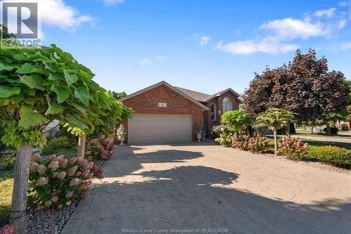 4 Francesco Crt, Leamington, ON, N8H5M4 | Card Image