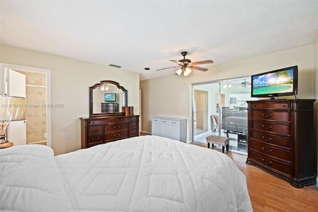 6905 Nw 73 Rd St, House other with 2 bedrooms, 2 bathrooms and null parking in Tamarac FL | Image 14