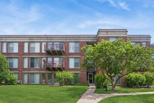 323-402 Kelburn Rd, Deerfield, IL, 60015-4362 | Card Image