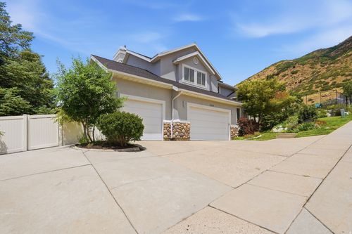 3439 Canyon Cove Dr, Holladay, UT, 84121-6335 | Card Image