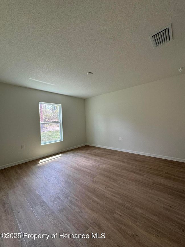 13050 Tinamou Ave, House other with 4 bedrooms, 2 bathrooms and null parking in WEEKI WACHEE FL | Image 14
