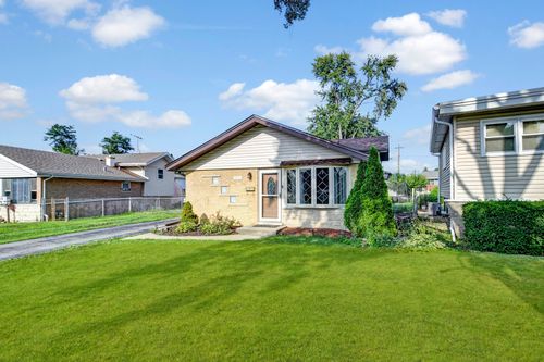 13533 Short Dr, Crestwood, IL, 60418-1517 | Card Image