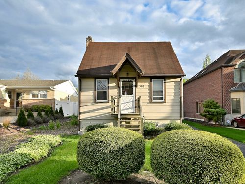 586 W Armitage Ave, Elmhurst, IL, 60126-2139 | Card Image