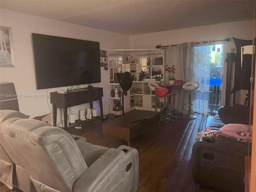 apt-d101-18101 Nw 68th Ave, Hialeah, FL, 33015-3992 | Card Image