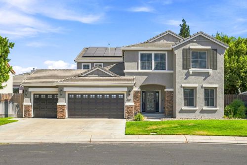 935 Shortland Cir, Manteca, CA, 95337-8569 | Card Image