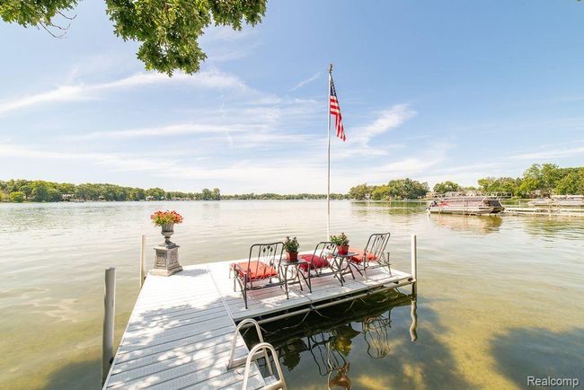 Ideal for swimming and lounging | Image 49