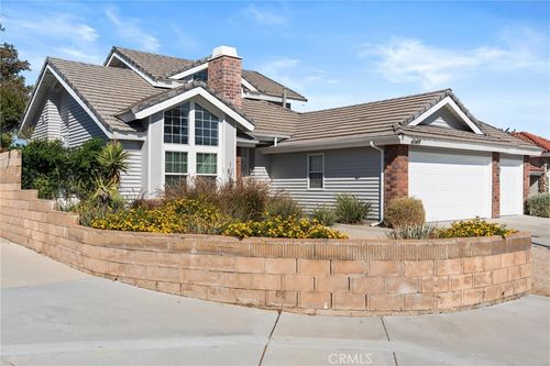 42401 61st St W, Quartz Hill, CA, 93536-4517 | Card Image