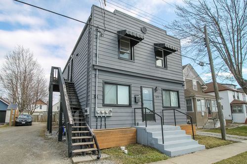 123 Dain Ave, Welland, ON, L3B3E5 | Card Image