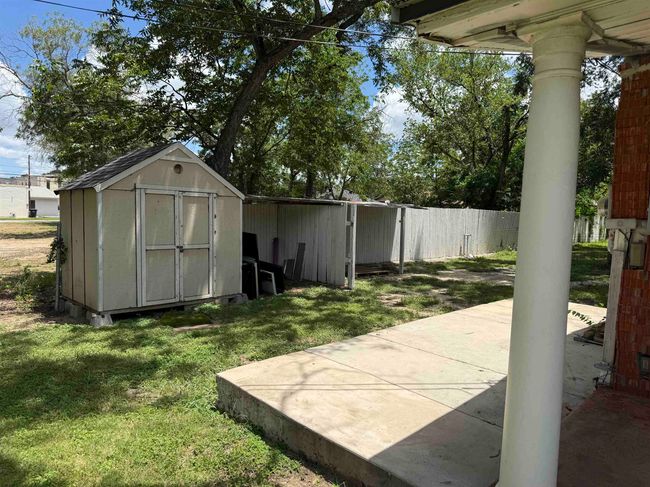 407 S Main St, House other with 2 bedrooms, 3 bathrooms and null parking in Burnet TX | Image 5