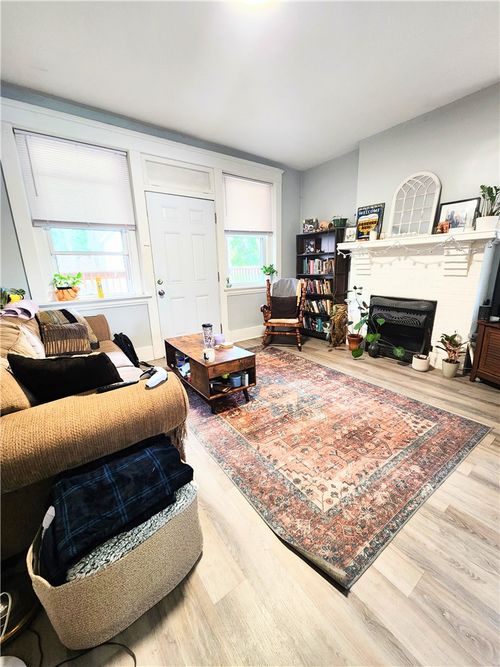 apt-2nd-5518 Broad St, Pittsburgh, PA, 15206-5511 | Card Image