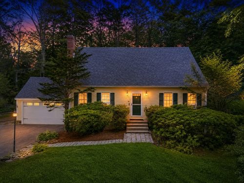 31 Kimball Rd, Amesbury, MA, 01913-2113 | Card Image