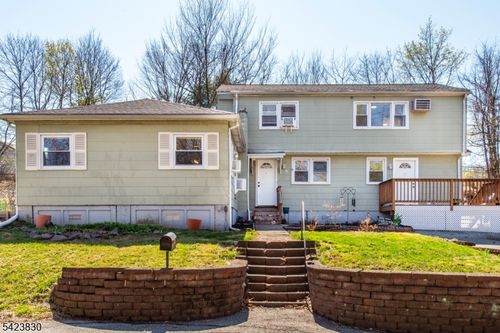 78 Overlook Rd, West Milford, NJ, 07480-1389 | Card Image