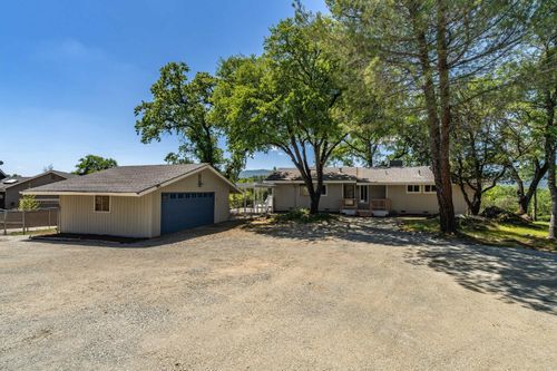 1518 Oak Park Dr, San Andreas, CA, 95249-9319 | Card Image