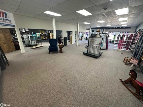 220 E Main St, Belmond, IA, 50421-1123 | Card Image