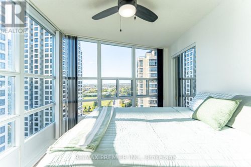 2002-33 Elm Dr W, Mississauga, ON, L5B4M2 | Card Image
