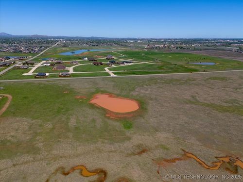 8 Sw 67th St, Lawton, OK, 73505 | Card Image