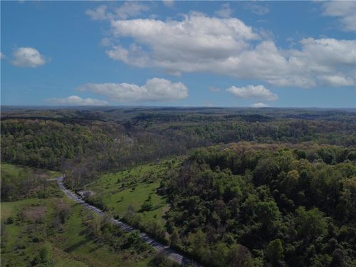 5685 N Montour Rd, Gibsonia, PA, 15044 | Card Image