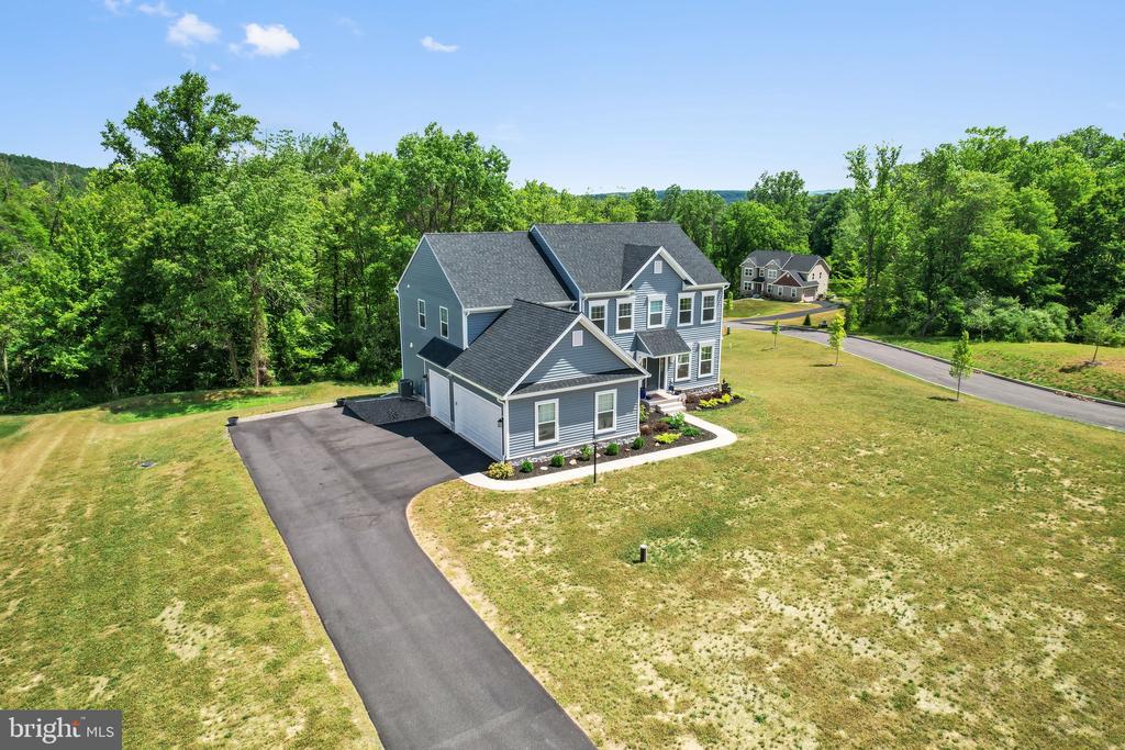Oak Grove Rd, Morgantown, PA 19543