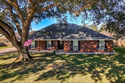 426 River Oaks Dr, Luling, LA, 70070-2144 | Card Image