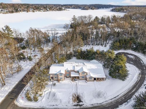 11 Deerfield Ct, Rock Hill, NY, 12775-8200 | Card Image