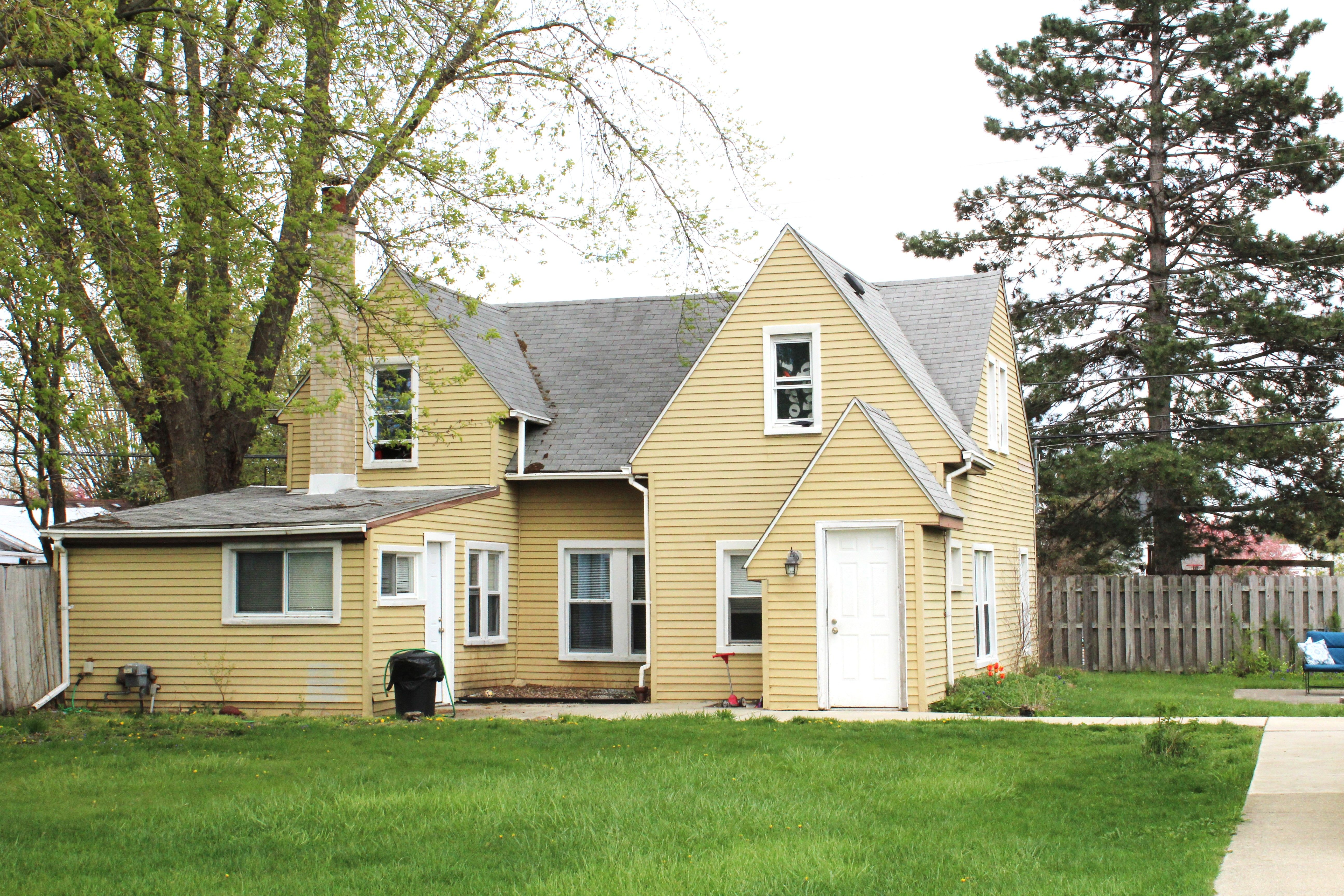 Springbrook Ave, Farmington Hills, MI 48336