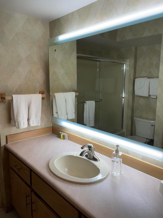 17-2-Guest Bath | Image 20