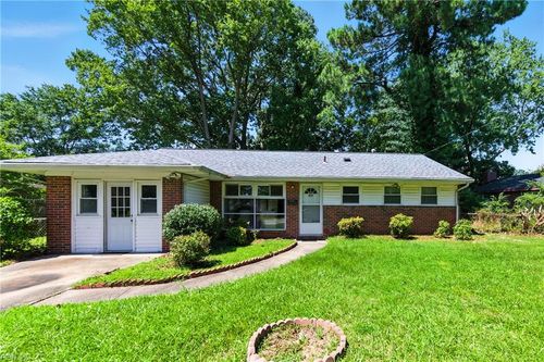 233 S Plaza Trl, Virginia Beach, VA, 23452-5444 | Card Image