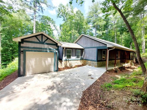 93 Badger Run, Hendersonville, NC, 28739-9016 | Card Image