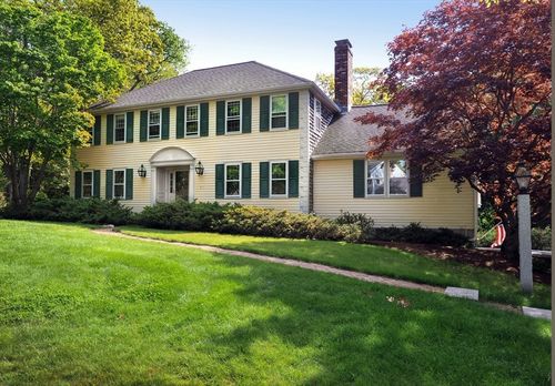 31 Myers Farm Rd, Hingham, MA, 02043-3182 | Card Image