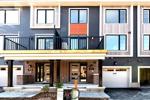 517 Woodlily Pvt, Ottawa, ON, K2T0S6 | Card Image