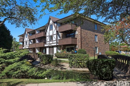 apt-4-1000 Centurion Ln, Vernon Hills, IL, 60061-1145 | Card Image