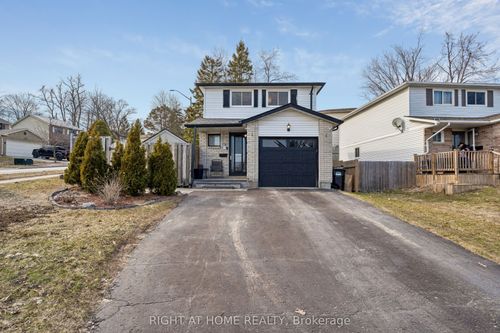 56 Hemingway Crescent, Barrie, ON, L4N5G1 | Card Image