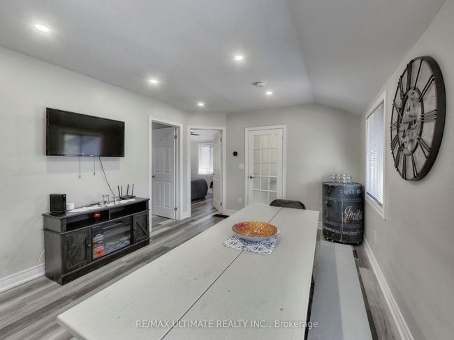 774 Jacksonville Rd, House other with 3 bedrooms, 2 bathrooms and 12 parking in Willow Beach ON | Image 7