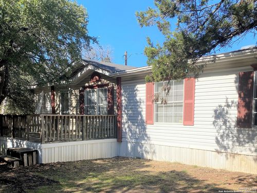 234 Redford Rd, Pipe Creek, TX, 78063-5939 | Card Image