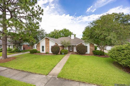 6415 Chaucer Dr, Baton Rouge, LA, 70817-3522 | Card Image