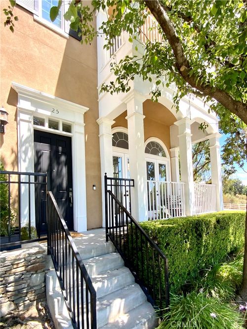 unit-25-24024 Bridgeport Ln, Valencia, CA, 91355-1649 | Card Image