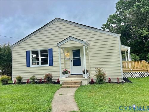 318 Youngs Rd, Petersburg, VA, 23803-6226 | Card Image