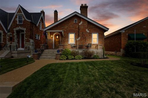 5347 Tholozan Ave, Saint Louis, MO, 63109-1767 | Card Image