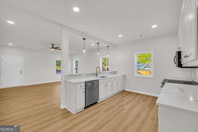 668 Brockton Rd, House other with 3 bedrooms, 2 bathrooms and 2 parking in Jefferson GA | Image 12