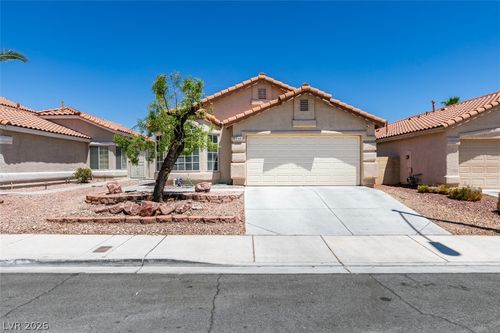 8168 W Gilmore Ave, Las Vegas, NV, 89129-6837 | Card Image