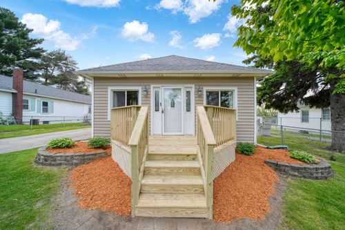 157 N Dettman Rd, Jackson, MI, 49202-3803 | Card Image