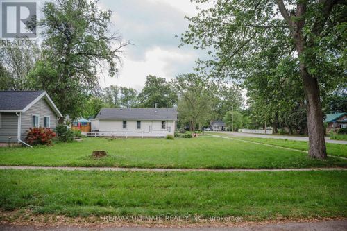 000 Helen Street, Fort Erie (Crystal Beach), ON, L0S1B0 | Card Image