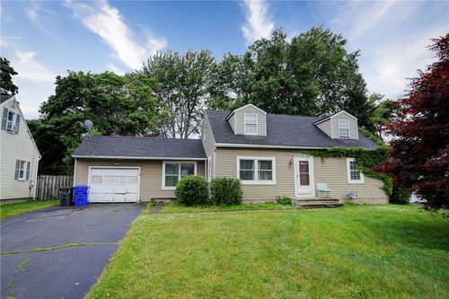 77 Pepperidge Dr, Greece, NY, 14626-1307 | Card Image