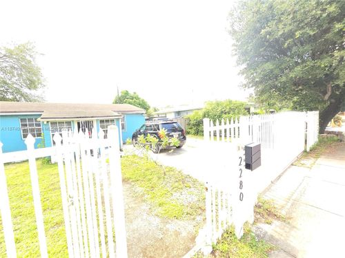 2280 Nw 93rd Ter, Miami, FL, 33147-3068 | Card Image