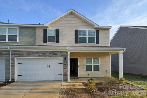 6328 Revolutionary Trl, Charlotte, NC, 28217-3676 | Card Image