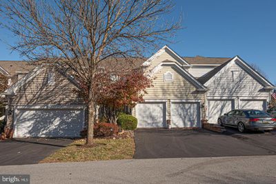 39 Musket Court, Townhouse with 3 bedrooms, 2 bathrooms and null parking in WEST CHESTER PA | Image 2