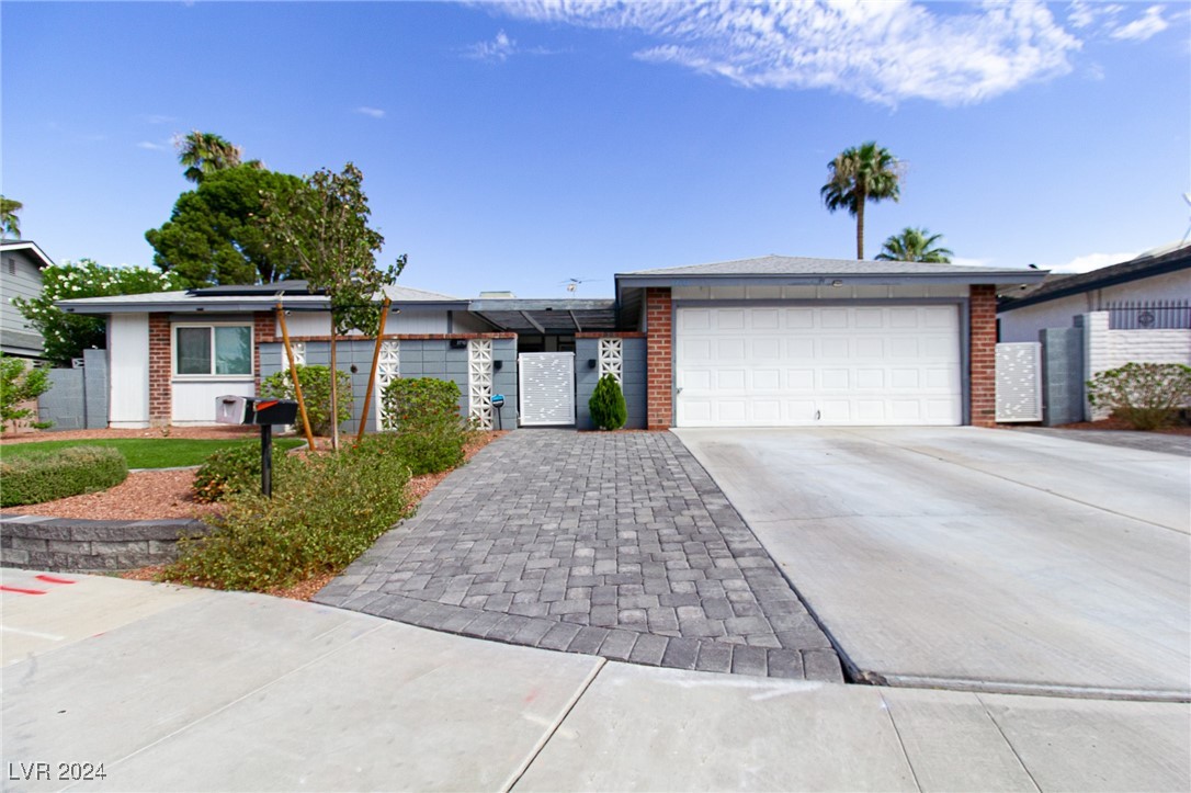 Grandview Pl, Las Vegas, NV 89120