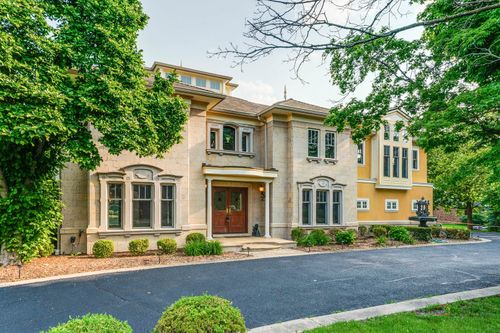 2426 Lexington Dr, Long Grove, IL, 60047-5010 | Card Image