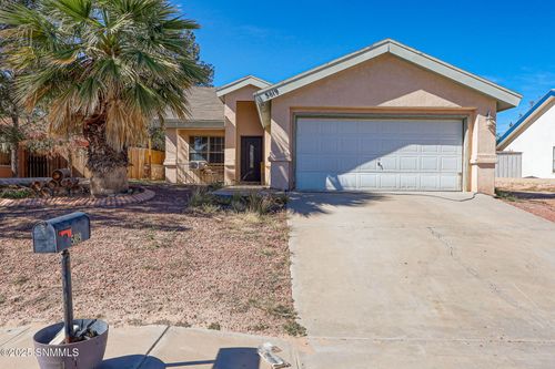 5819 Sanderling Dr, Santa Teresa, NM, 88008-9538 | Card Image